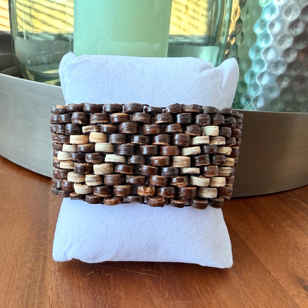 Wooden Beaded Diamond Pattern Bracelet